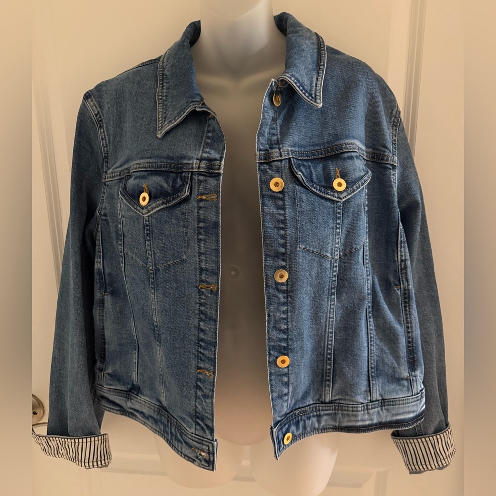 NWT Kate Spade Blue Denim Jacket with gold Buttons